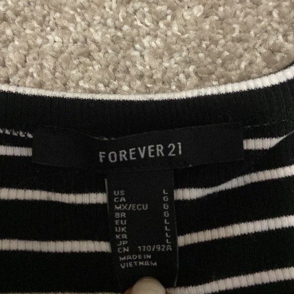 Cute cropped stripped tank top - Picture 2 of 3